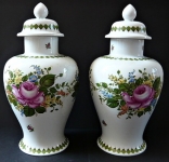 Pair of vases with lids - Unterweissbach