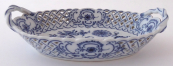 Porcelain oval small basket, onion pattern - Teichert, Meissen