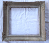 Frame with cut corners and light patina on gold background
