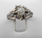 Ring made of white gold, crystals and diamond 0,50 ct