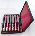 Six small silver knives in a case - Europe 1868 - 1902