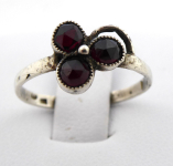 Silver ring with Czech garnets - Cloverleaf