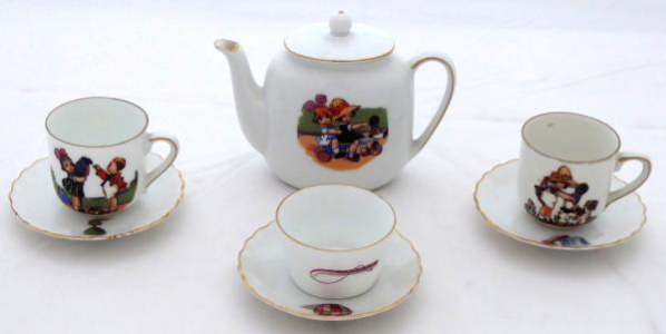 48512_detsky-porcelanovy-servis-victoria-stara-role_1.jpg
